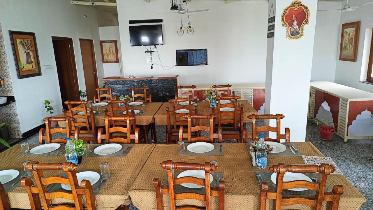 Hotel Teerth Palace 3*